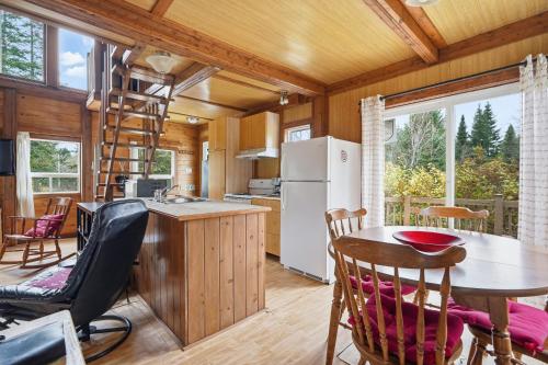 The Tiny Cozy Retreat in Saint-Paul-De-Montminy (QC)