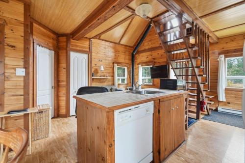 The Tiny Cozy Retreat in Saint-Paul-De-Montminy (QC)