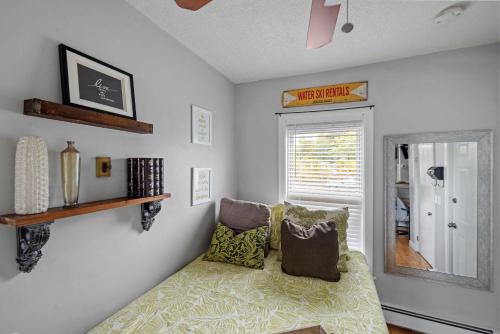 Bright & Chic 1st Flr Studio - Short-Midterm Stays - image 13
