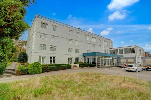 Manchester Airport Stanley Hotel by Belvilla Hotel de charme Village Hotel and Leisure Club Cheadle