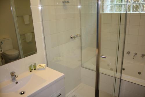 One-Bedroom Apartment - Lychgate