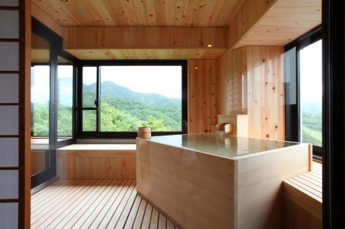 Spa, 東館傳統日式旅館 (Hotel Higashidate) in 志賀高原
