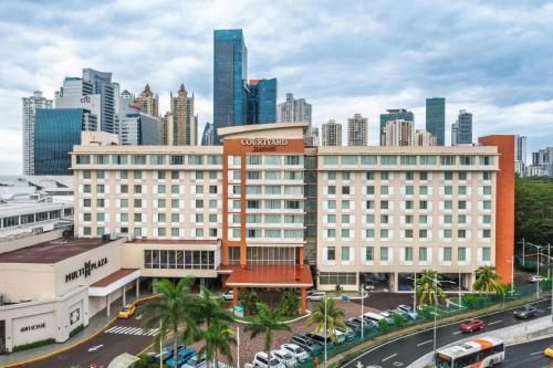 . Courtyard by Marriott Panama Multiplaza Mall