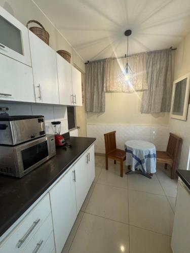 Comfortable apartment in downtown area - 3 bedrooms - image 2