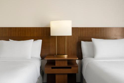 Fairfield Inn & Suites by Marriott Newark Liberty International Airport in Newark, USA