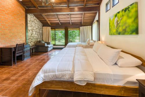 Hacienda La Pacifica Eco-Lodge in Canas