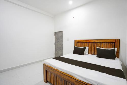 SPOT ON Hotel Adhiraj