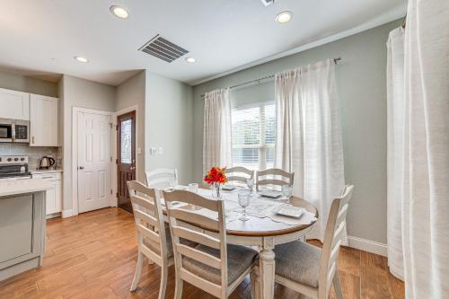 Pet-Friendly Stay: Walk to Park & Lake Lewisville! in Lake Dallas