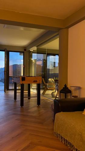 PANORAMIC Sus In Deal