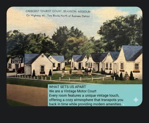 Crescent Court in Branson City Center