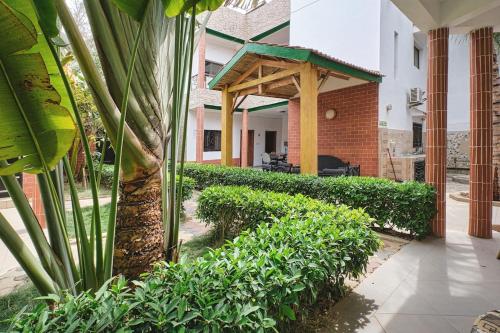 Elegante villa avec Pool et près de la mer (Elegante villa avec Pool et pres de la mer) in Mbour