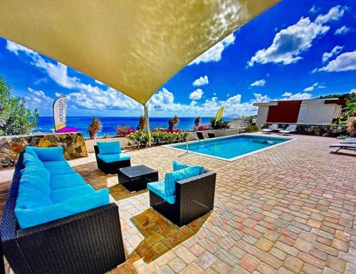 Indigo Escape in インディゴ ベイ