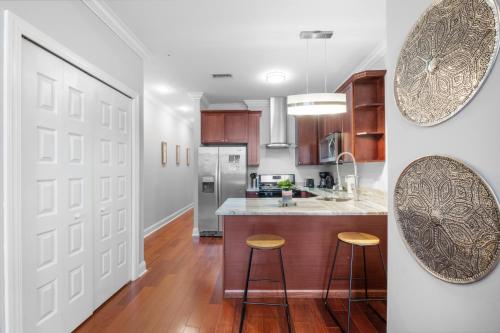 Luxury Studio Loft Rooftop View & Pool in Other