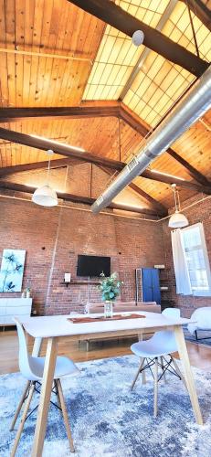 Jennifers Historic Brick Riverfront Loft Apartment in Providence, USA