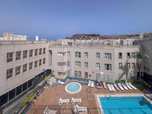 Playa Sardina Home with Pool in Galdar