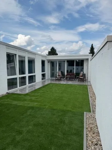 UZ Villa 11 - Laatzen 10 Minutes to Hannover Messe 140qm Modern Living Self-Check-In Wifi Parking in Hannover, Deutschland