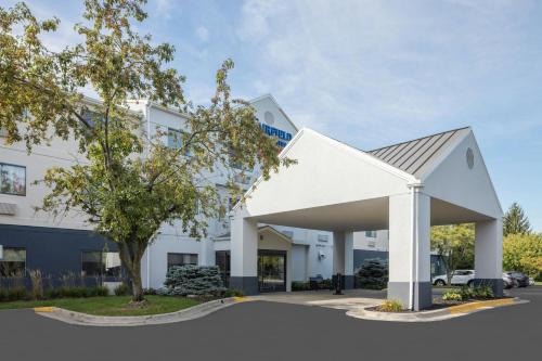 Fairfield by Marriott Inn & Suites Grand Rapids Airport, Grand Rapids