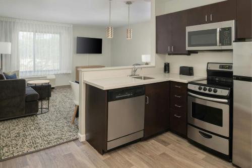 TownePlace Suites by Marriott Slidell - image 9