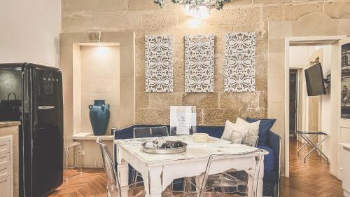 Cadelli Luxury Suite - image 6