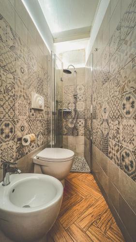 Cadelli Luxury Suite - image 4
