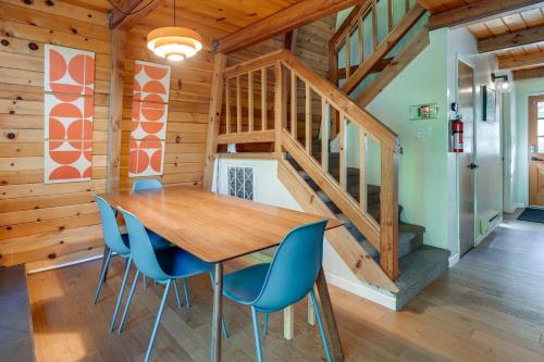 Charming Pinecrest Cabin with Private Deck in Pinecrest (CA)