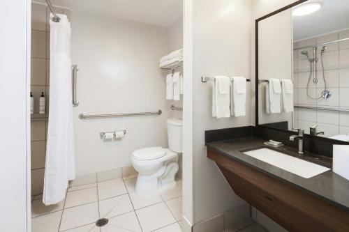 Fairfield Inn and Suites by Marriott Muskegon Norton Shores - image 19