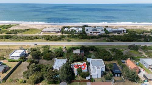 A cien metros del mar con piscina en La Juanita