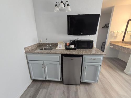 圖萊爾品質酒店及套房 (Quality Inn & Suites Tulare) in 圖萊里