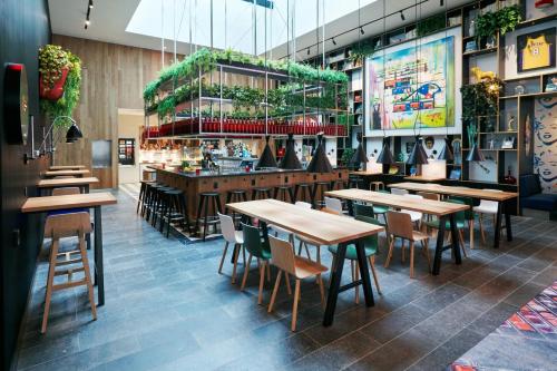 citizenM Los Angeles Downtown - image 14