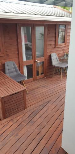 Private cabin Close to airport, Окленд