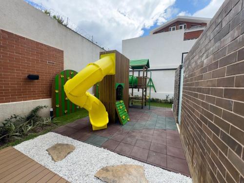 Kiintea Apartament in Zone 15