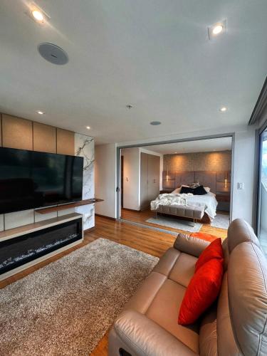 Luxury Suite elegance, comfort and unique view