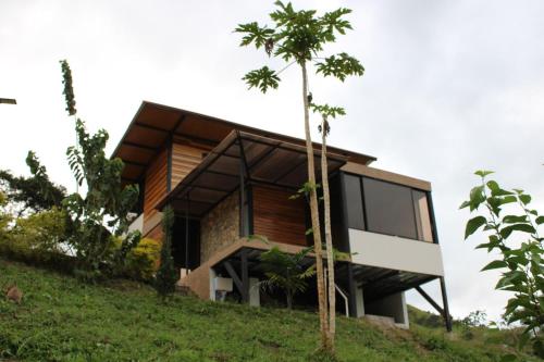 Montearroyo Gualea lodge in Nanegalito