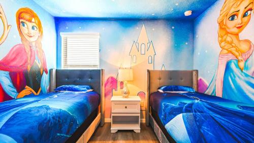 2301LD WAW Family Stunning Lakeview Home with Frozen & Star Wars Decor - image 2