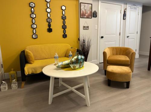 Comfy, cozy, affordable and private - free parking in Staten Island