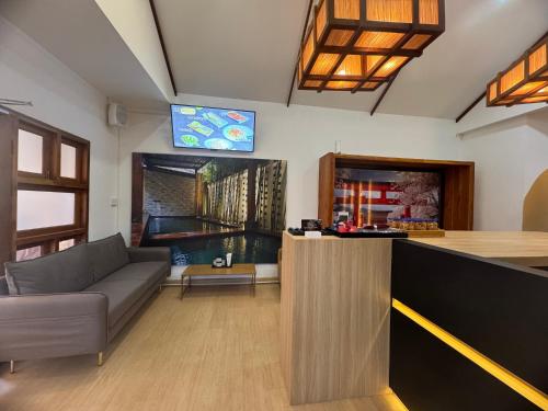 Lobby, Nozawa Hostel and Onsen - Men Only near J&J Restaurant @ Samoeng