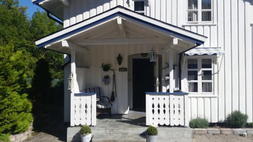 Four-Bedroom Cottage