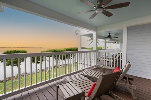 ระเบียง/ชานเรือน, Villa del Sol - 2-3 Villa - OS Slip Ramp Pkg in ดั๊กคีย์ (FL)