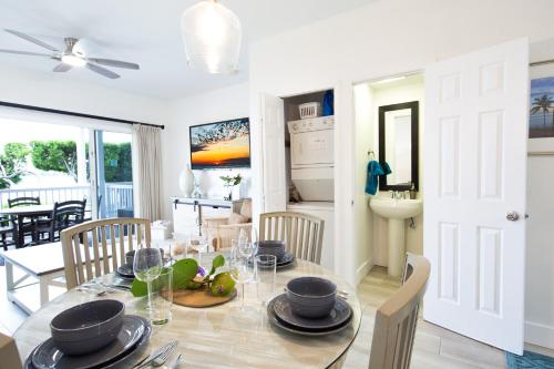 บริการและสิ่งอำนวยความสะดวก, Villa del Sol - 2-3 Villa - OS Slip Ramp Pkg in ดั๊กคีย์ (FL)