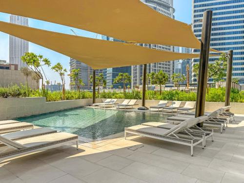 VayK - Bright Studio Overlooking The Canal in Business Bay - image 5