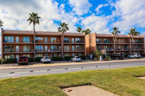 Beachview 208 Condominium Condo - image 3