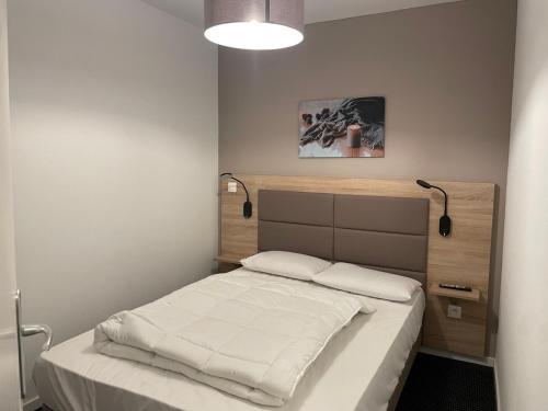 Studio cabine à Gourette, 6 pers, piscine, animaux admis - FR-1-860-25 (Studio cabine a Gourette, 6 pers, piscine, animaux admis - FR-1-860-25) in Eaux-Bonnes