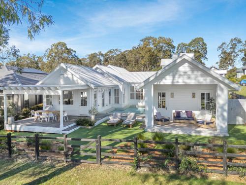 Farmhouse Hunter Valley – khách sạn tại Rothbury