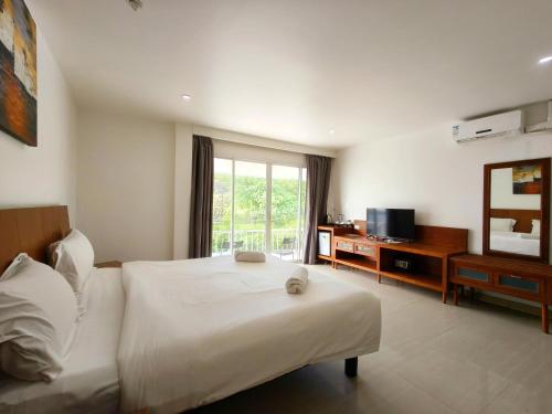 room detail thumbnail 1