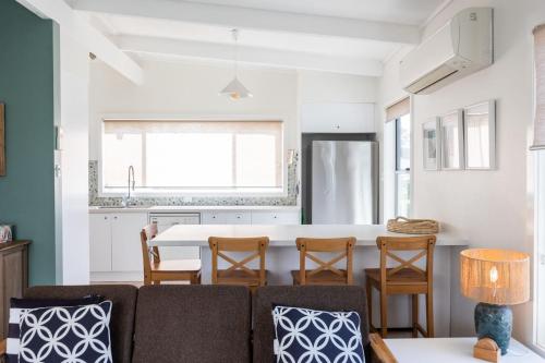 Free night! Pay for 2 stay for 3 at Wonky Pine in Narrawallee