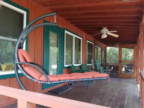 Rustic Vacation Rental with a Charming Dock in Ocala National Forest, Florida in Astor