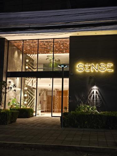 Sense Coliving Ecuador Residences & Convention in บาตันบาโค