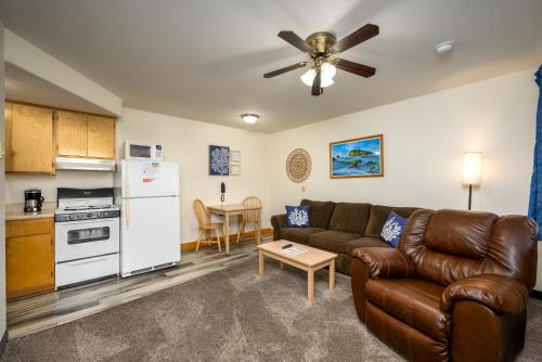 . Ocean Suites Motel