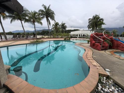 Langkawi Lagoon Floating Resort 01 in Gunung Raya