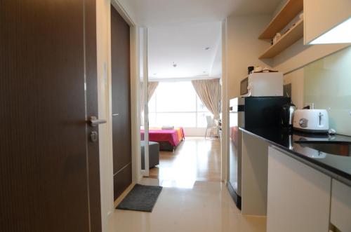 Comfortable Studio, Walk to BTS, Free Wi-Fi, Great Location, Bangkok (photo 9)